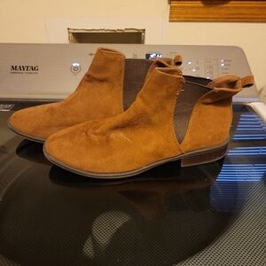 City Streets Tan Ankle Boots